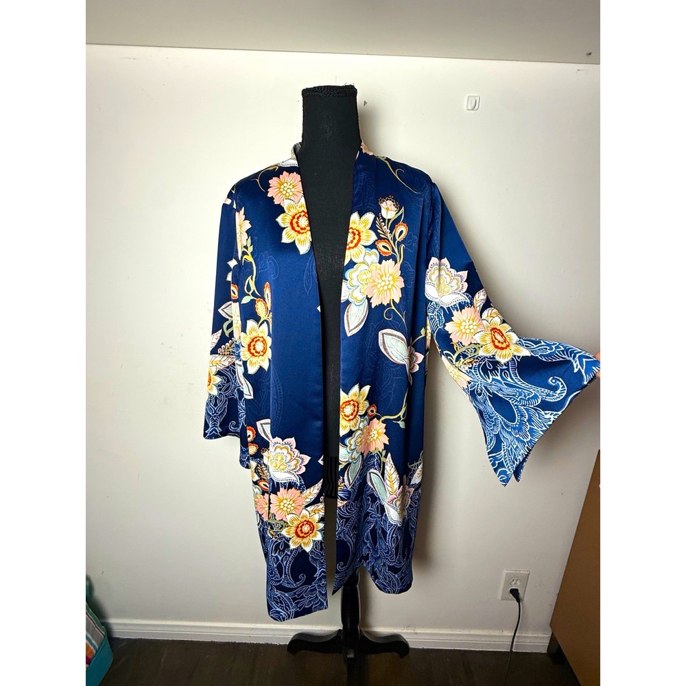 Chico's Blue Floral Satin Kimono Open Front 3/4 Bell Sleeve Womens Size 3 Silky
